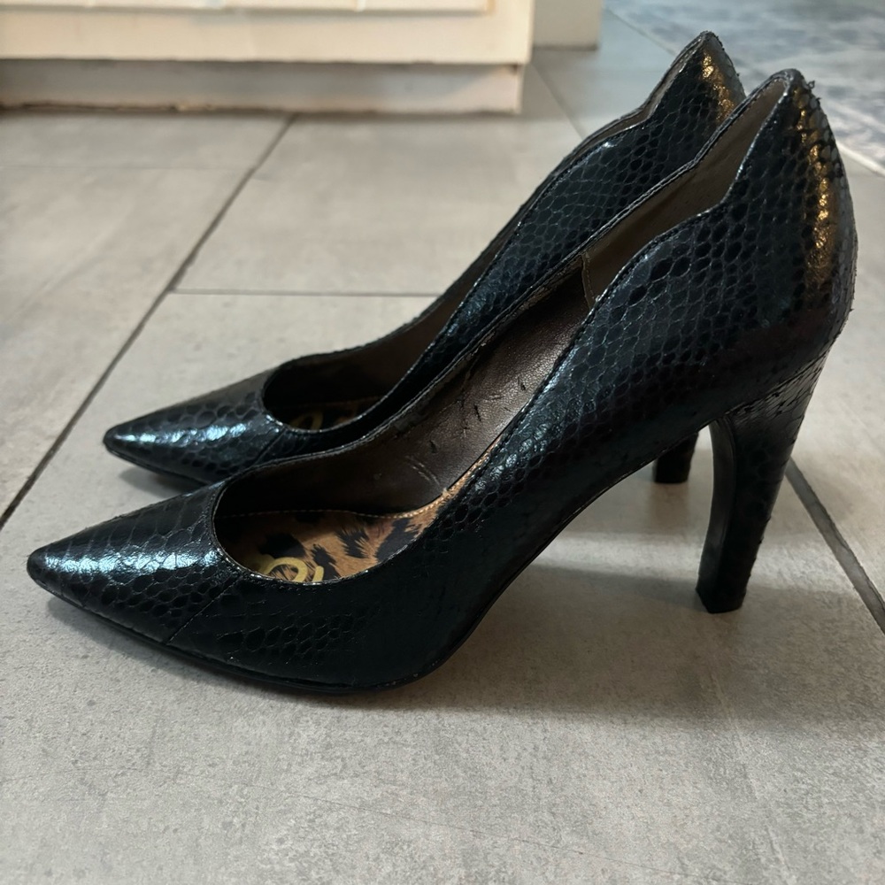 Sam Edelman Black Snakeskin Pointed Toe Heels